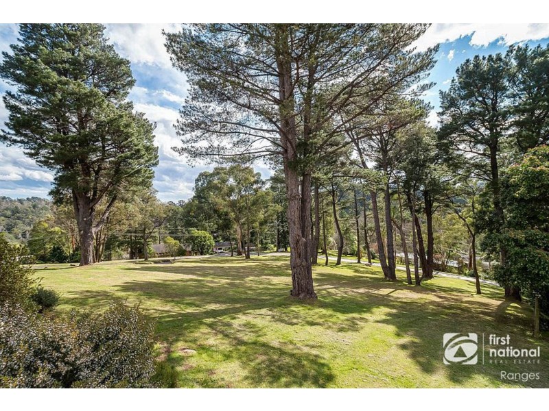 6 Cedar Grove, Selby VIC 3159