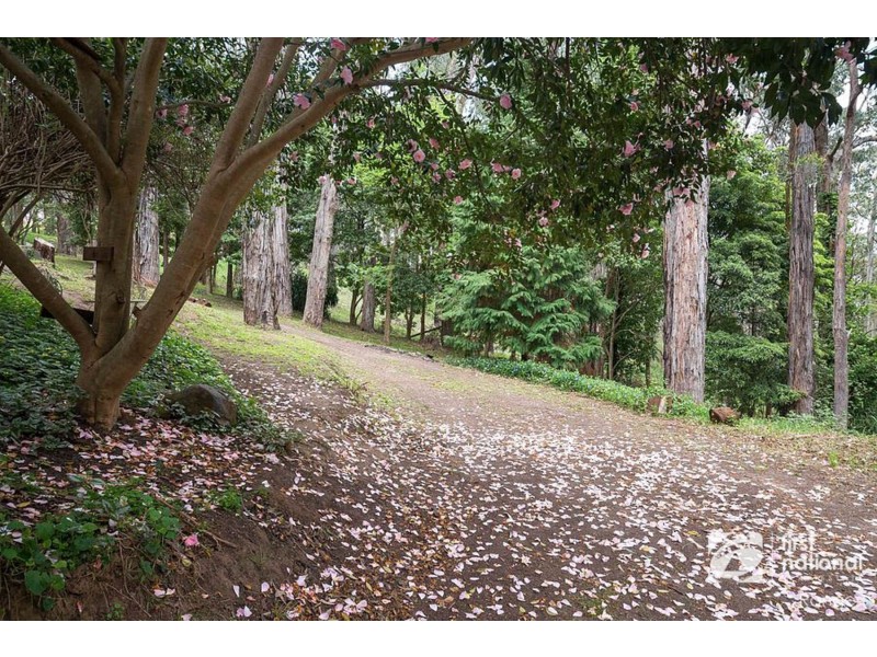 4 Two Bays Crescent, Selby VIC 3159