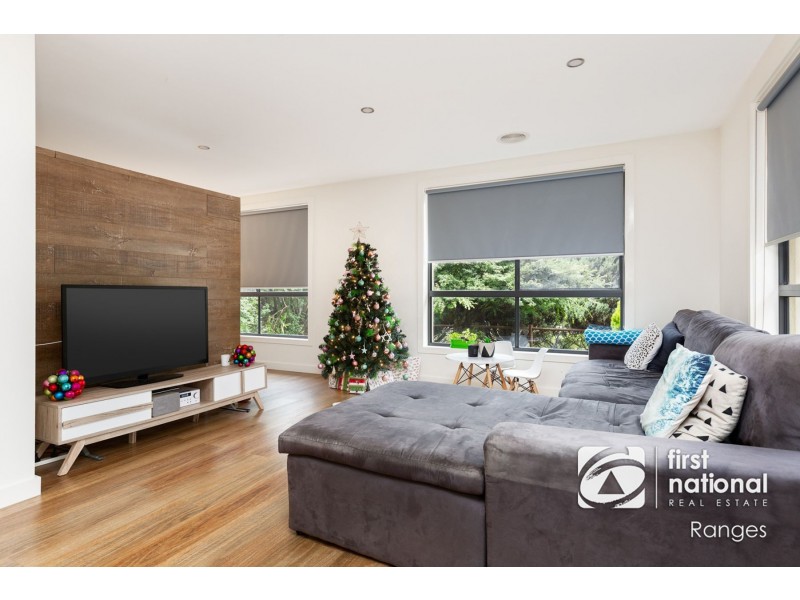 8 Second Avenue, Cockatoo VIC 3781