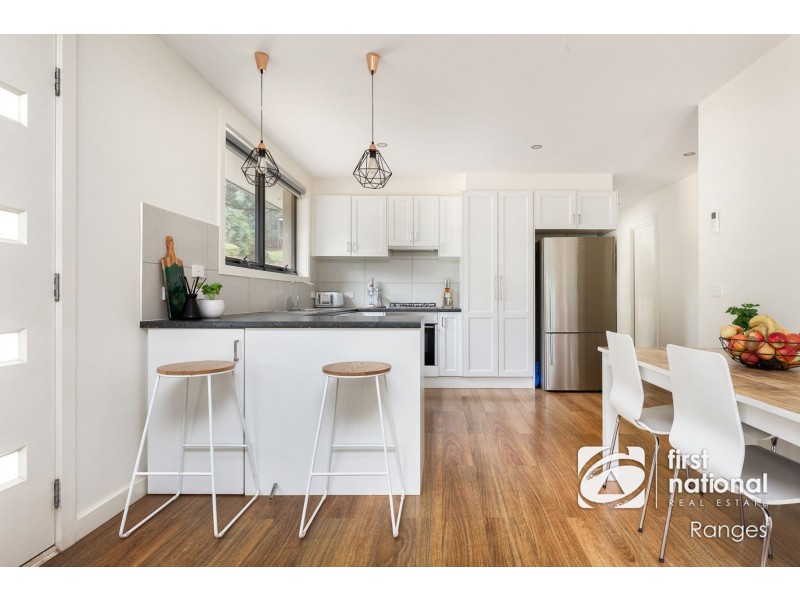 8 Second Avenue, Cockatoo VIC 3781