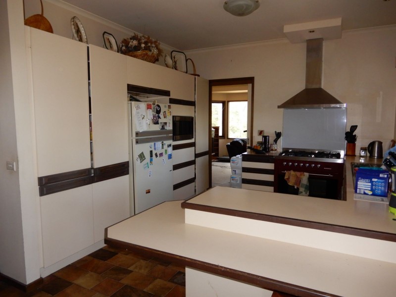 6 Two Bays Crescent, Selby VIC 3159