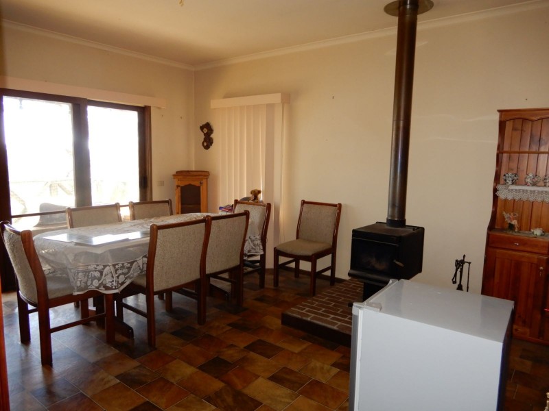 6 Two Bays Crescent, Selby VIC 3159