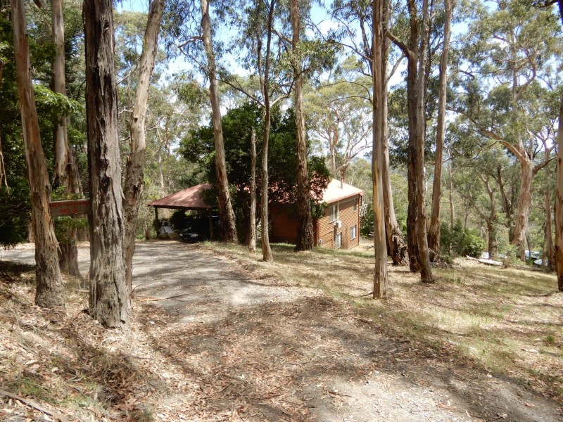 6 Two Bays Crescent, Selby VIC 3159