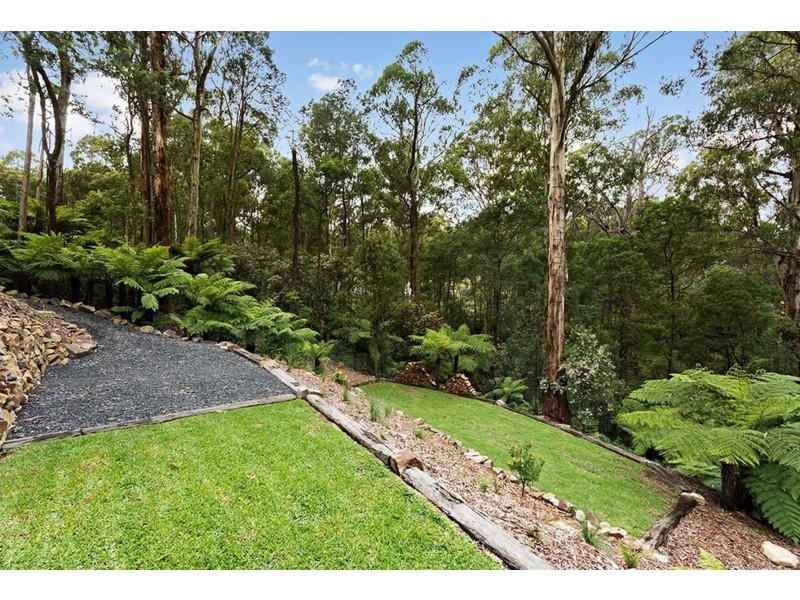 35A Mountain Road, Cockatoo VIC 3781