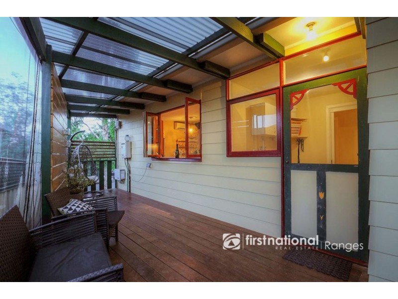 8 California Crescent, Ferntree Gully VIC 3156