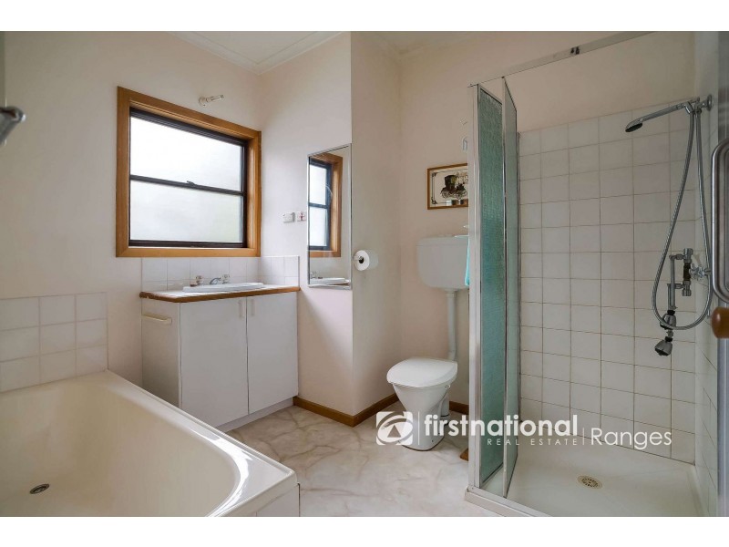 115 Alexander Avenue, Upwey VIC 3158