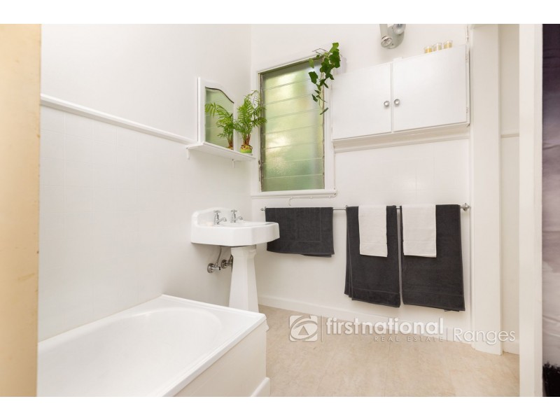 10 Hunter Street, Monbulk VIC 3793