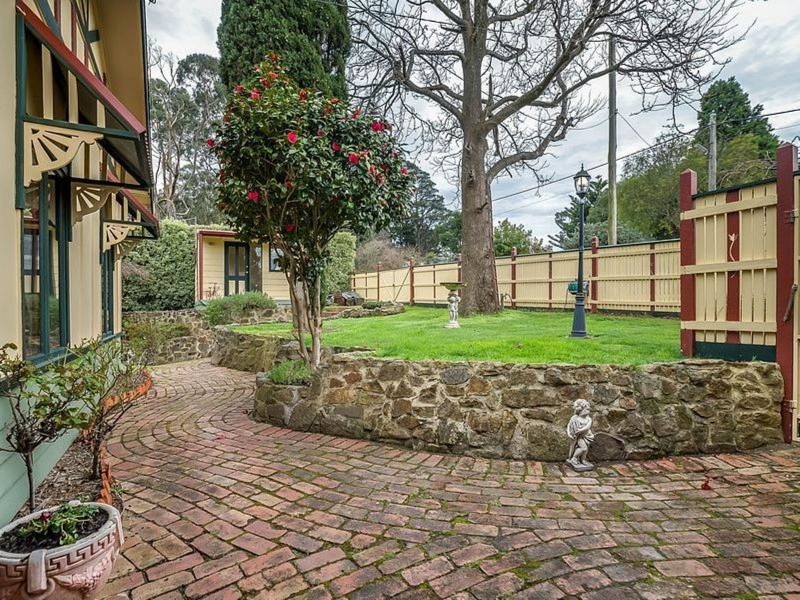 64 Ferguson Street, Upwey VIC 3158