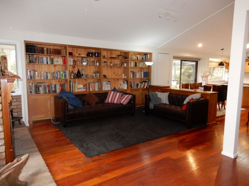 5 Thomas Street, Selby VIC 3159