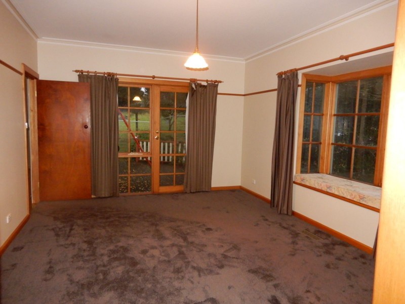 2 Merimbula Road, Ferny Creek VIC 3786