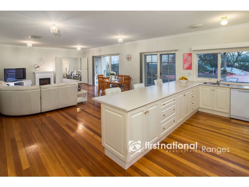 318 Glenfern Road, Upwey VIC 3158