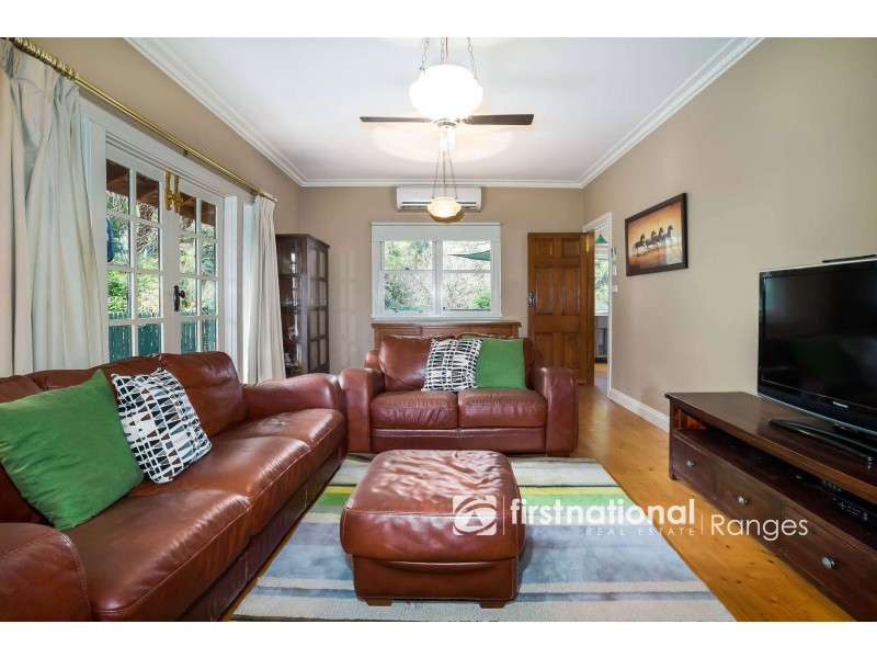 4 Batesleigh Road, Selby VIC 3159