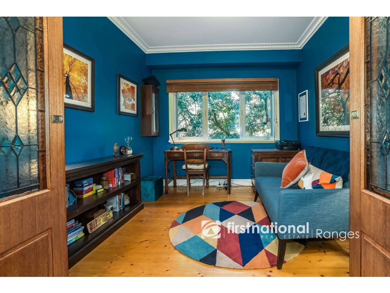 4 Batesleigh Road, Selby VIC 3159