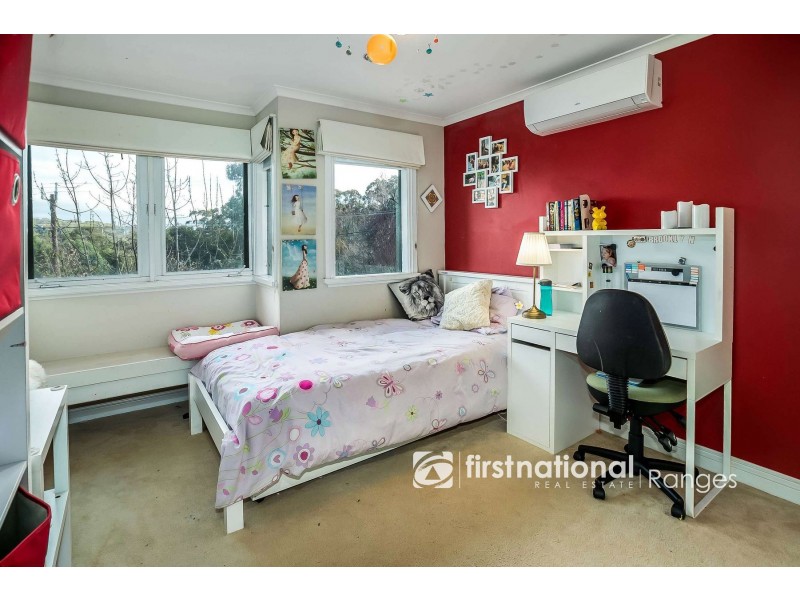4 Batesleigh Road, Selby VIC 3159