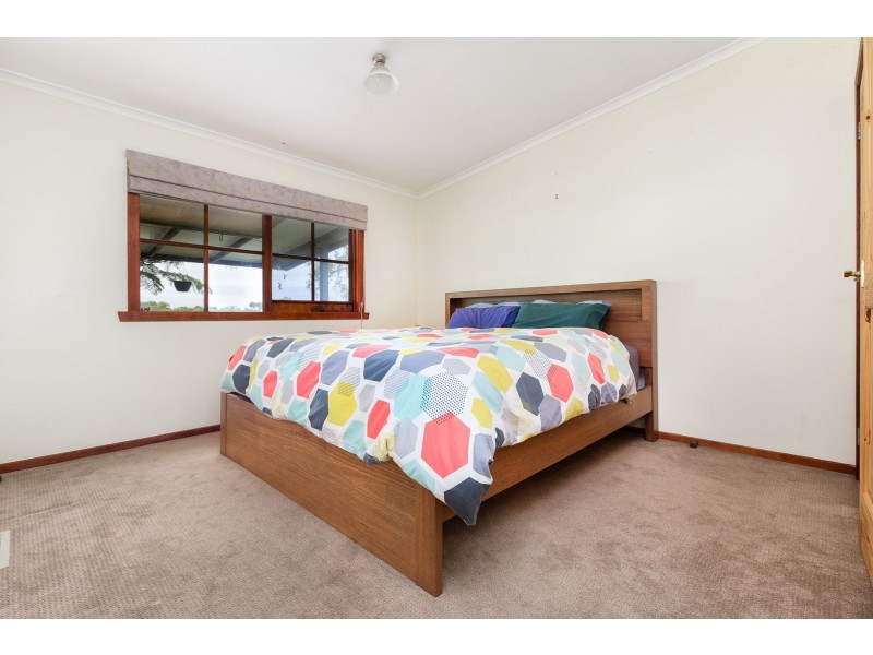 1990 Wellington Road, Clematis VIC 3782
