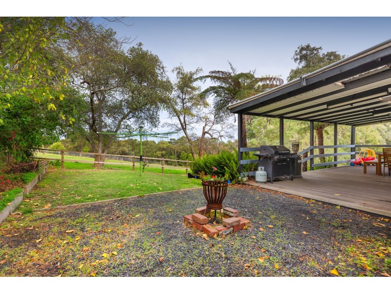 1990 Wellington Road, Clematis VIC 3782
