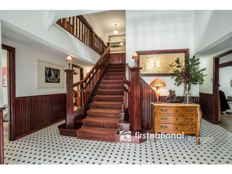 6 Mason Grove, Sassafras VIC 3787