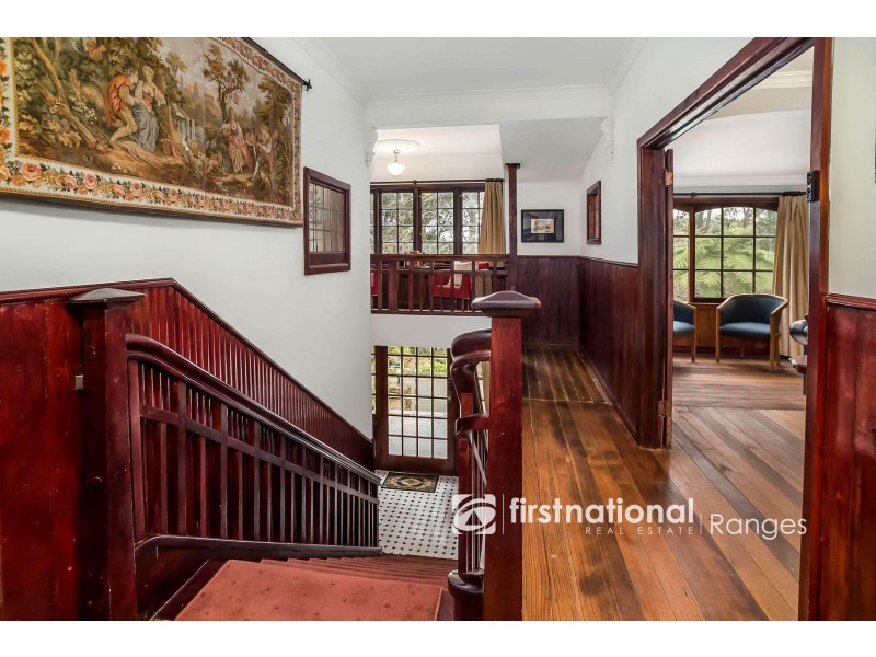 6 Mason Grove, Sassafras VIC 3787
