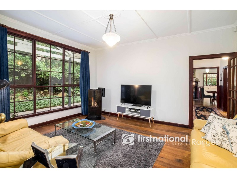 6 Mason Grove, Sassafras VIC 3787
