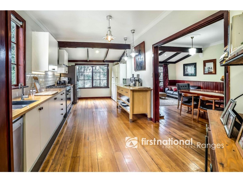 6 Mason Grove, Sassafras VIC 3787