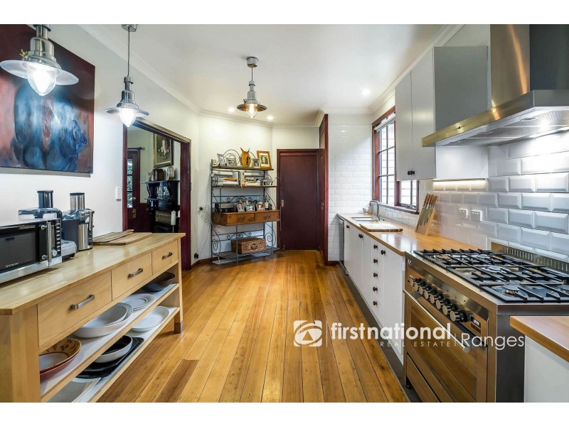 6 Mason Grove, Sassafras VIC 3787