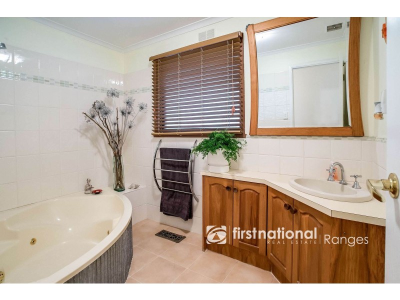 28 Alexandra Street, Upper Ferntree Gully VIC 3156