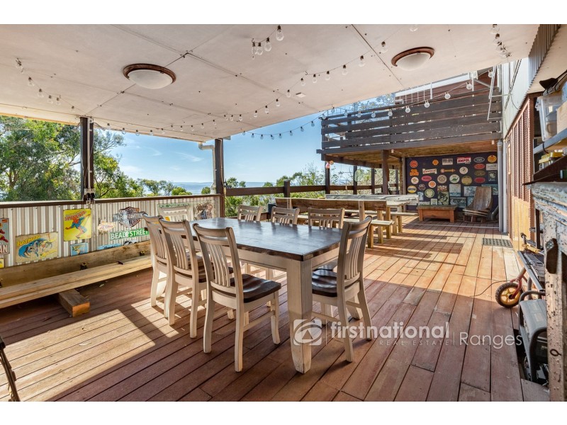 18 Scenic Crescent, Kalorama VIC 3766