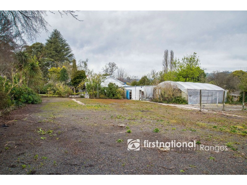 25 Moores Road, Monbulk VIC 3793