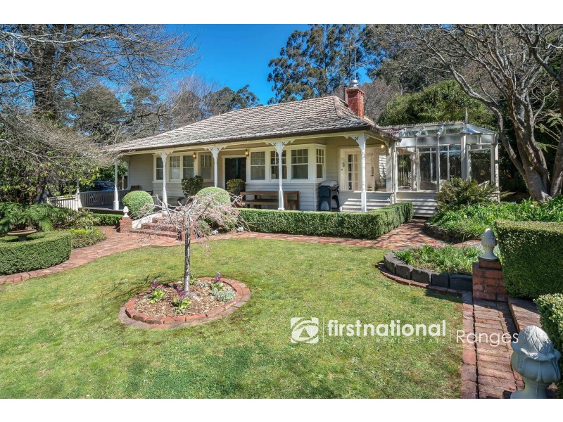 8 The Crescent, Sassafras VIC 3787