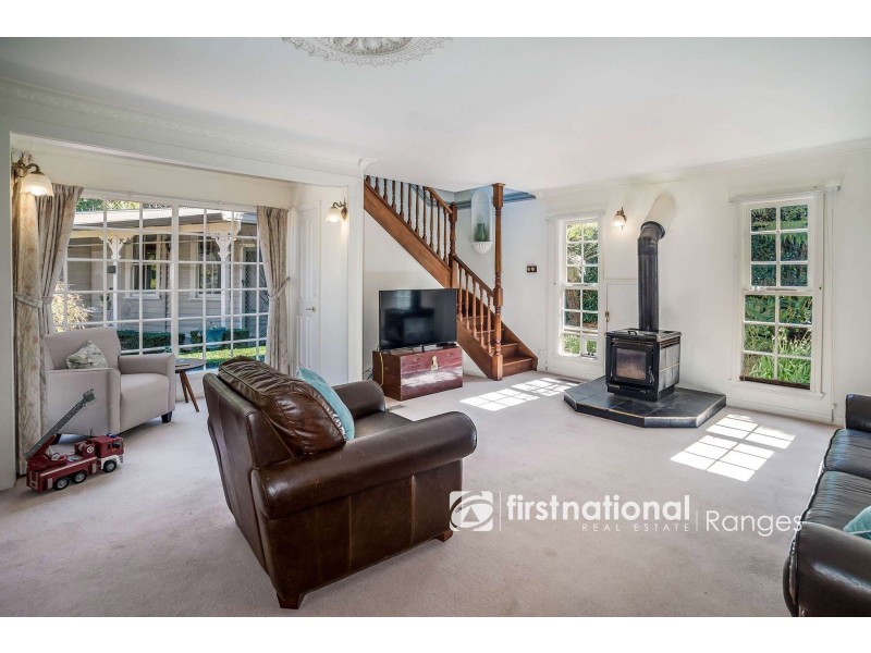 8 The Crescent, Sassafras VIC 3787