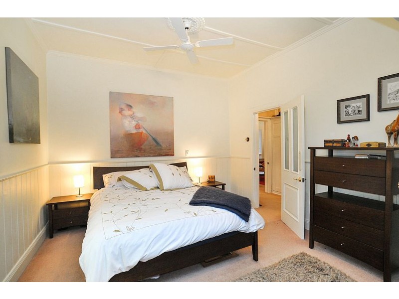 8 The Crescent, Sassafras VIC 3787