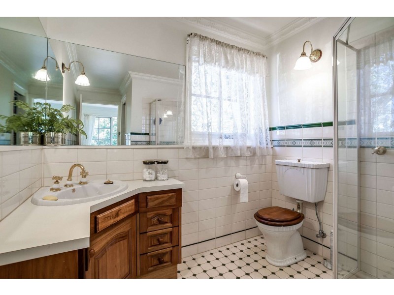 8 The Crescent, Sassafras VIC 3787