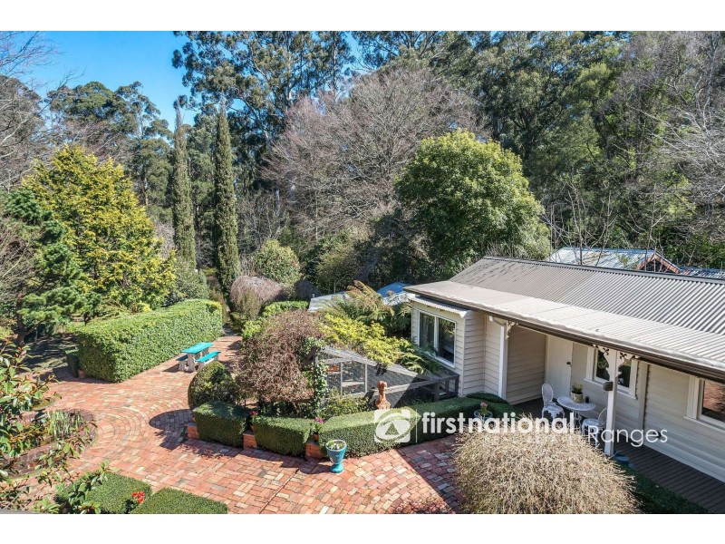 8 The Crescent, Sassafras VIC 3787