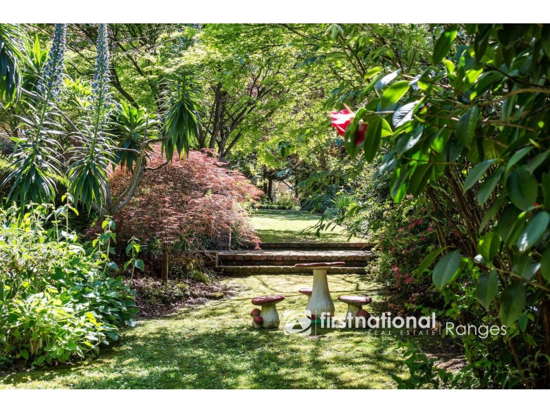 8 The Crescent, Sassafras VIC 3787