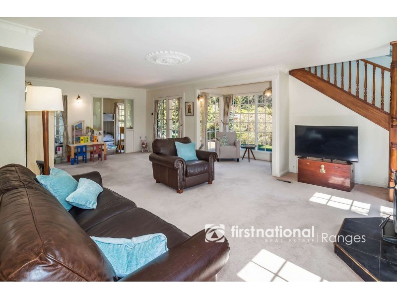 8 The Crescent, Sassafras VIC 3787