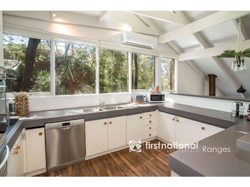 19 Peters Road, Belgrave VIC 3160
