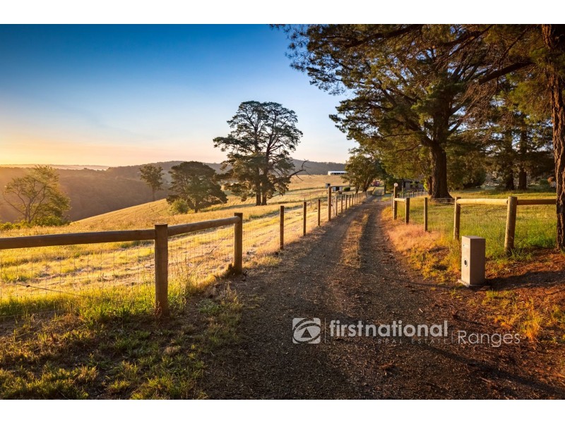 236 Paternoster Road, Cockatoo VIC 3781