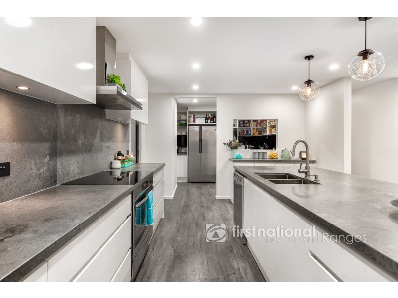 236 Paternoster Road, Cockatoo VIC 3781