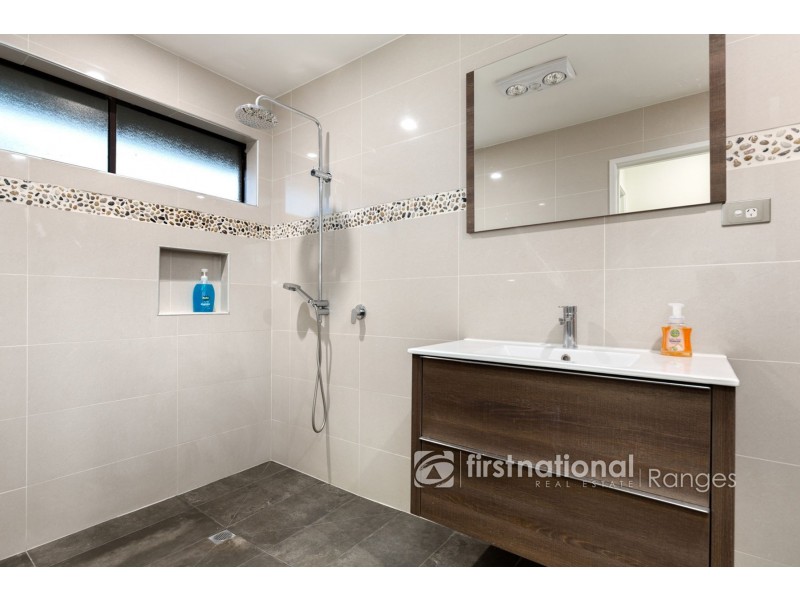 236 Paternoster Road, Cockatoo VIC 3781