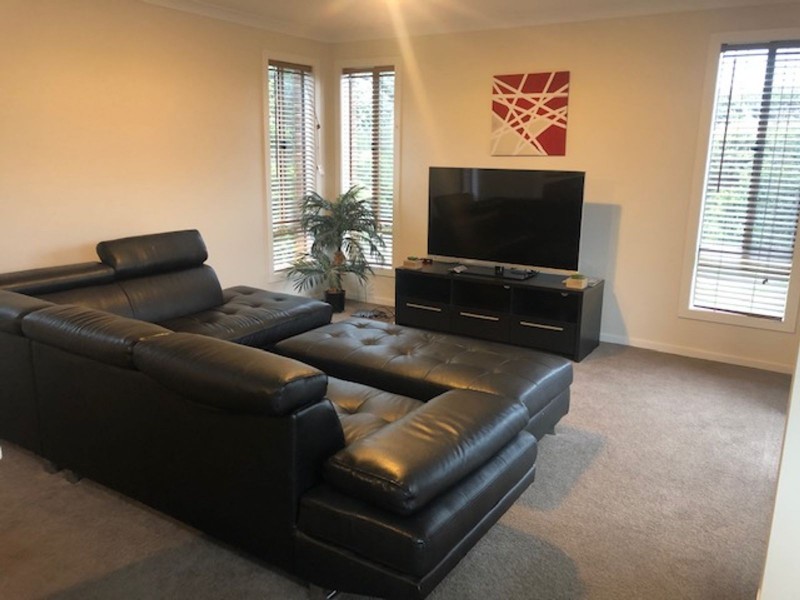 1 Saddleback Ridge, Chirnside Park VIC 3116