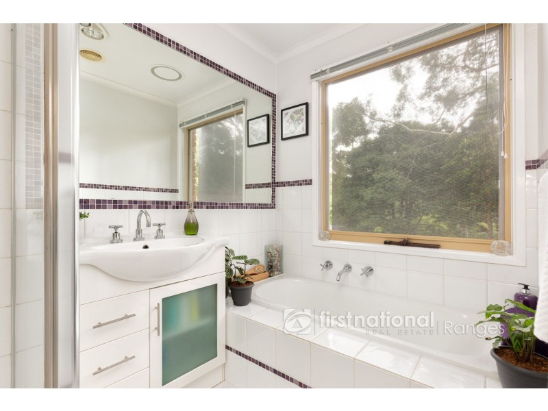 9 Steane Street, Cockatoo VIC 3781