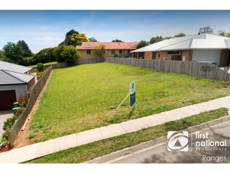 8 Cornish Road, Emerald VIC 3782