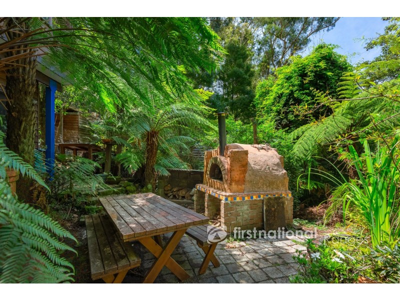 4 Dalkeith Crescent, Belgrave VIC 3160