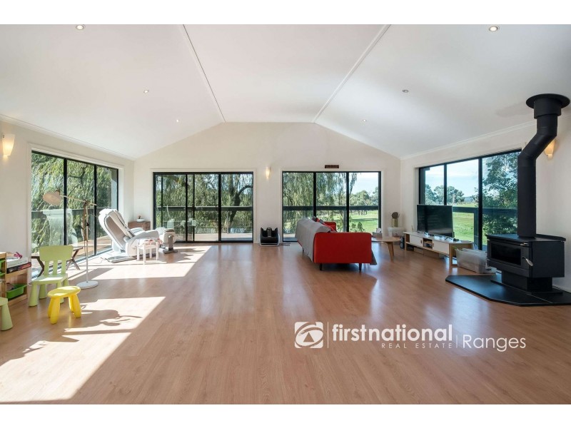 32 Deviation Road, Belgrave South VIC 3160