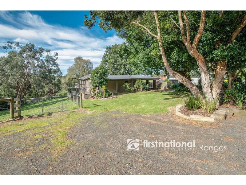 32 Deviation Road, Belgrave South VIC 3160
