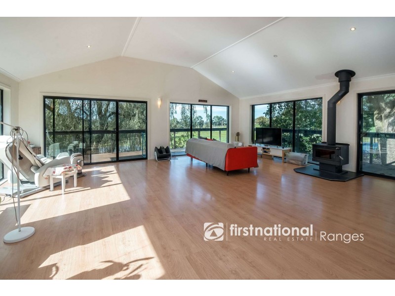 32 Deviation Road, Belgrave South VIC 3160