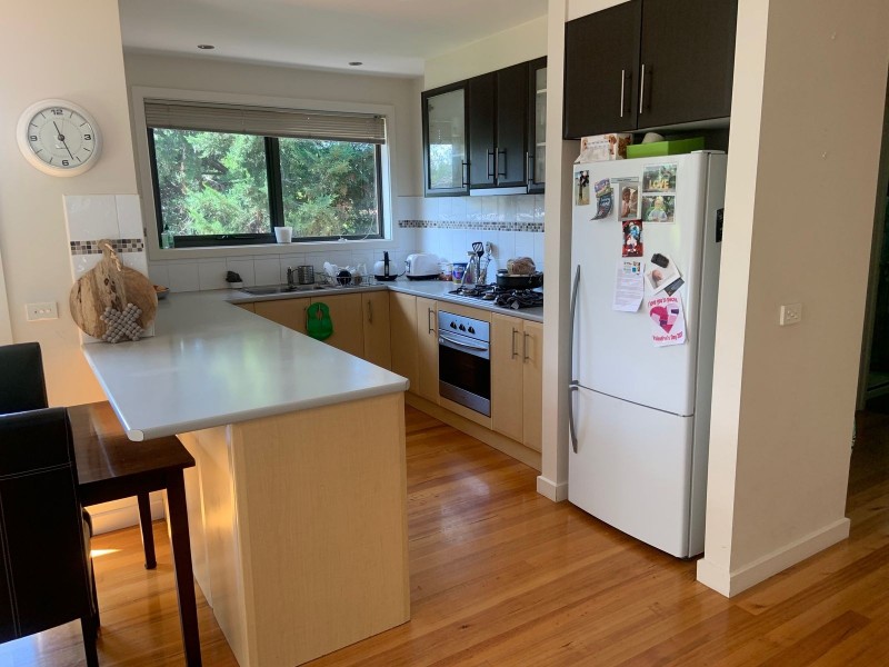 2/62 Medbury Avenue, Greensborough VIC 3088