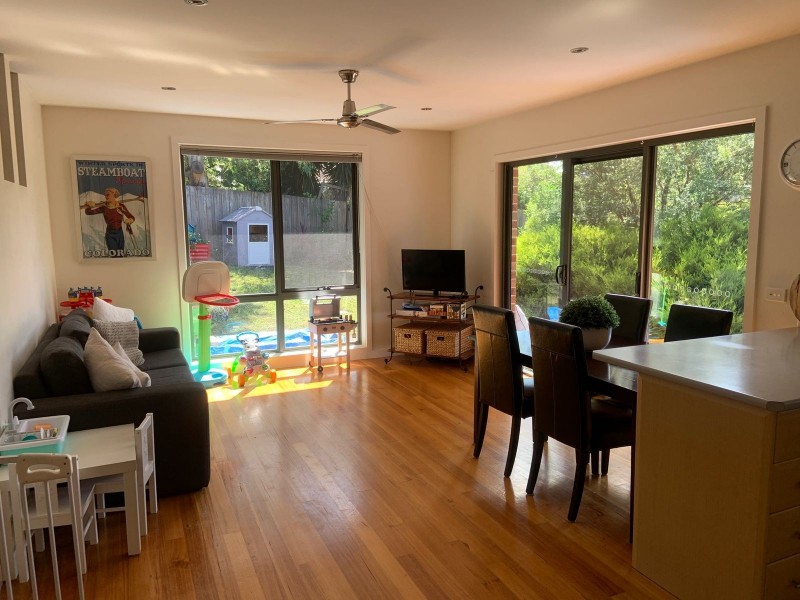 2/62 Medbury Avenue, Greensborough VIC 3088