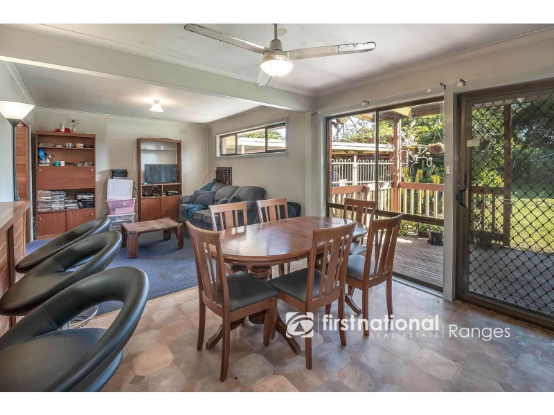 17 Whites Lane, Glen Waverley VIC 3150