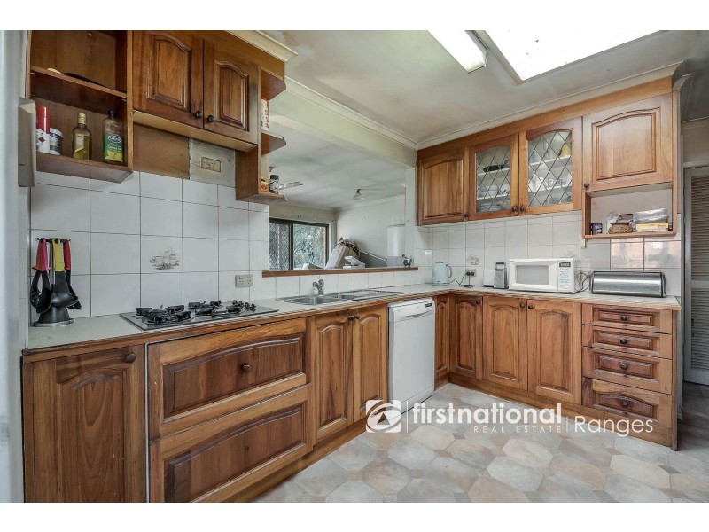 17 Whites Lane, Glen Waverley VIC 3150